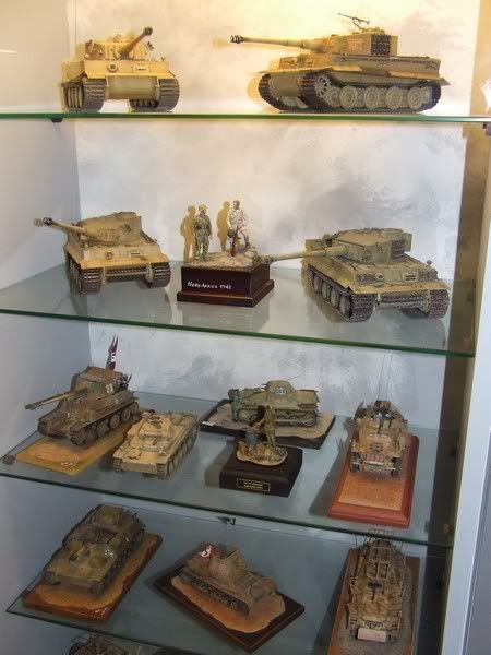 http://i145.photobucket.com/albums/r202/FabioRAF/museo%20del%20modellismo/DSCF2439.jpg