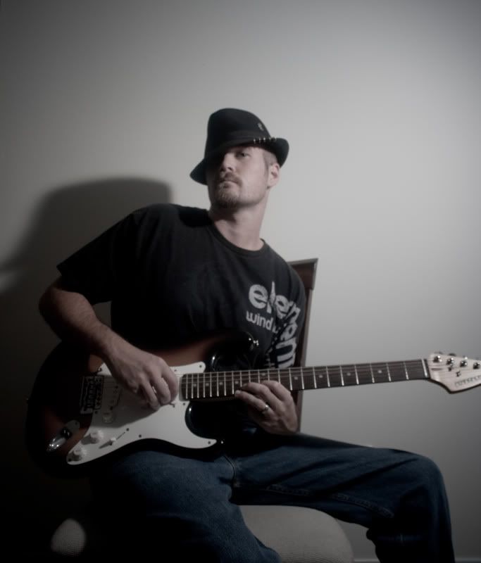 IMAGE: http://i145.photobucket.com/albums/r204/tanz1983/experimental/Remote00059.jpg