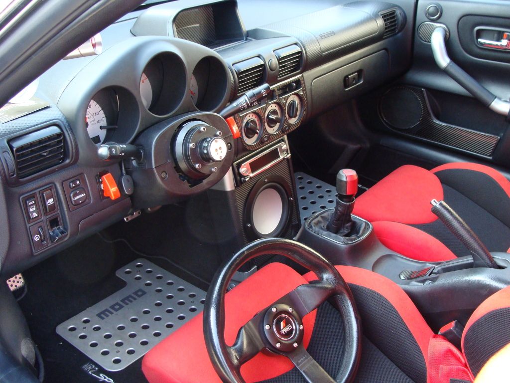 mr2 spyder steering wheel size