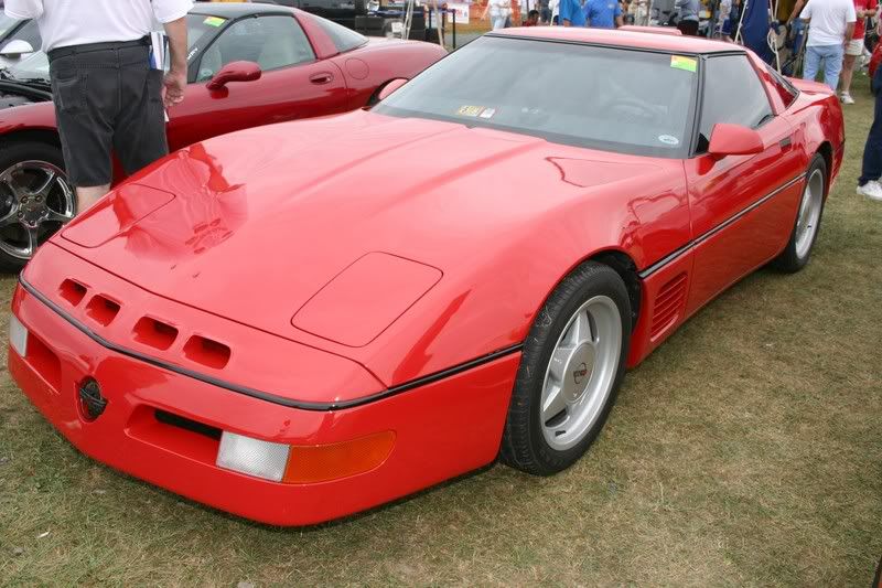 IMAGE: http://i145.photobucket.com/albums/r213/joanfstel/corvettes1127.jpg