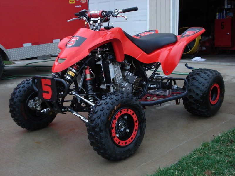  do a white frame and subframe/ red lower a-arms/ red swinger?