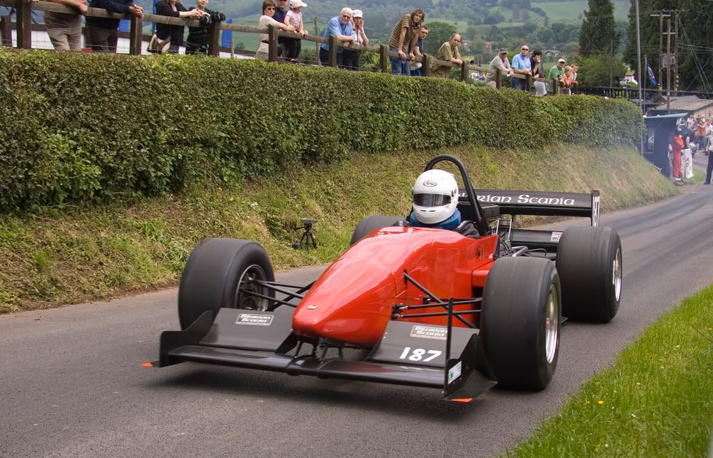 IMAGE: http://i145.photobucket.com/albums/r223/chrispons/GR4M0453.jpg