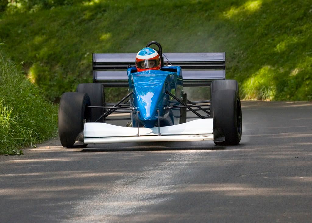 IMAGE: http://i145.photobucket.com/albums/r223/chrispons/GR4M0868.jpg