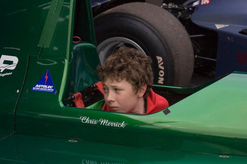 IMAGE: http://i145.photobucket.com/albums/r223/chrispons/best32.jpg