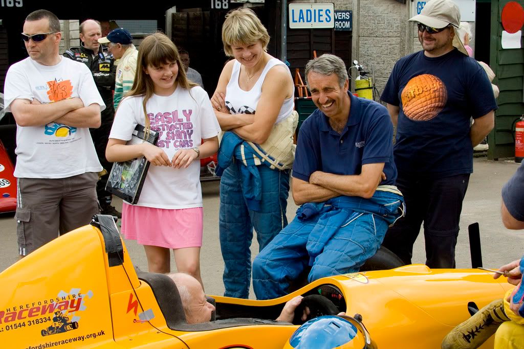 IMAGE: http://i145.photobucket.com/albums/r223/chrispons/drivers.jpg