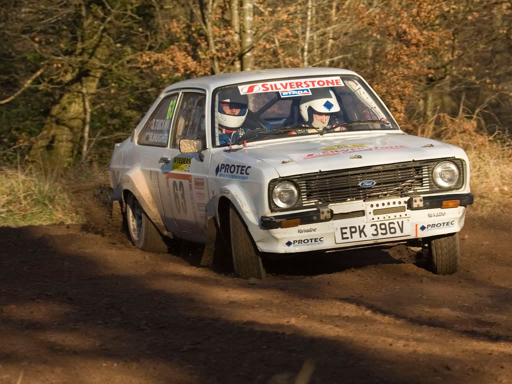 IMAGE: http://i145.photobucket.com/albums/r223/chrispons/escsidways.jpg