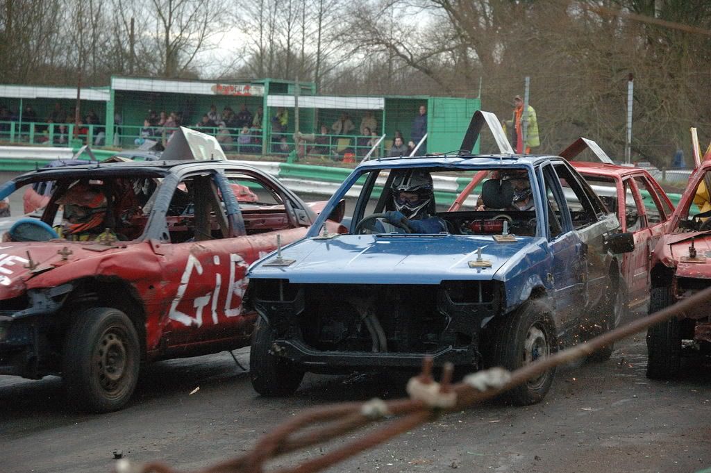 IMAGE: http://i145.photobucket.com/albums/r223/chrispons/grimwint12.jpg