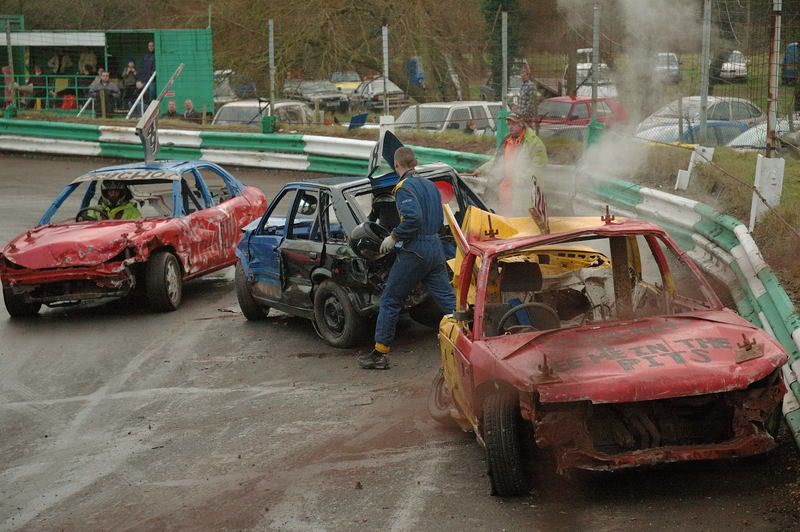 IMAGE: http://i145.photobucket.com/albums/r223/chrispons/grimwint16-1.jpg