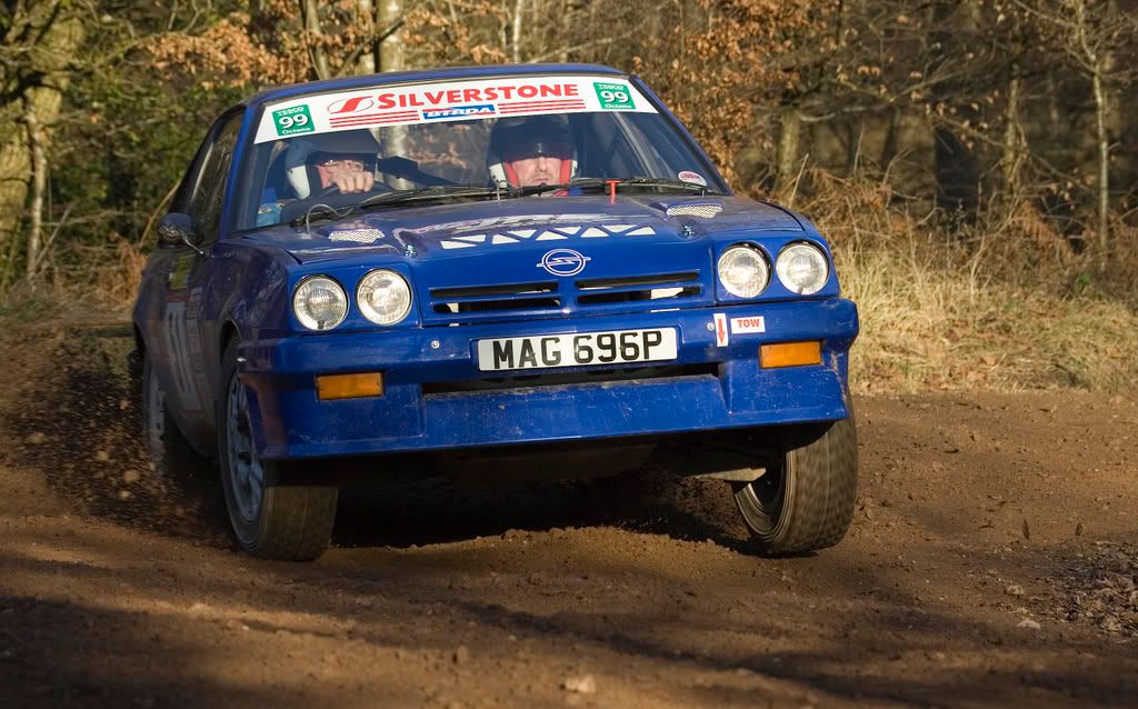 IMAGE: http://i145.photobucket.com/albums/r223/chrispons/mantaray.jpg