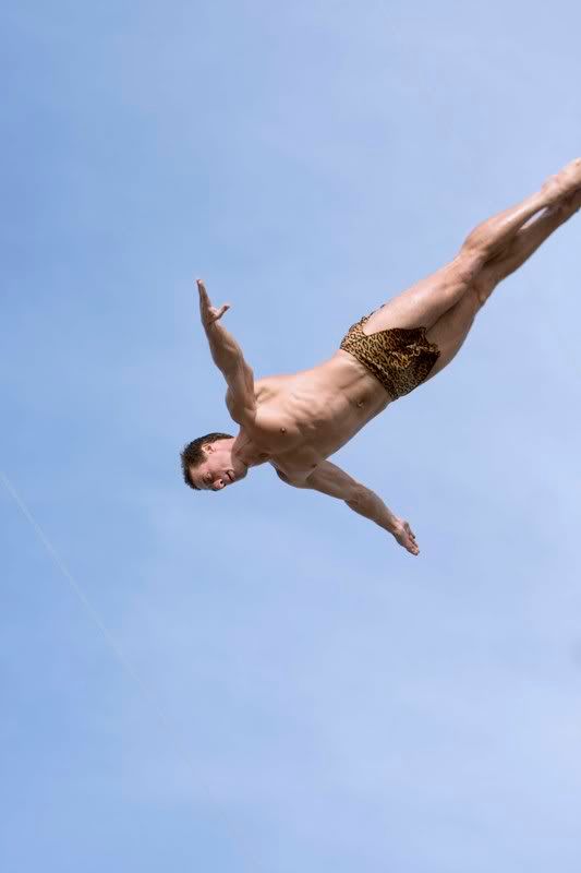 IMAGE: http://i145.photobucket.com/albums/r229/GliderParentsNTN/40D%20focus%20test/IMG_0657.jpg