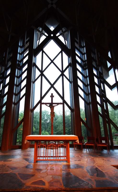 IMAGE: http://i145.photobucket.com/albums/r229/GliderParentsNTN/40D%20photos/Chapel3.jpg