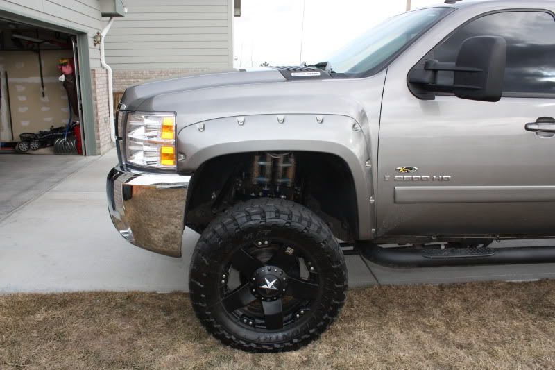 Need some Pics of Trucks with Bushwacker Fender Flares... Chevy and