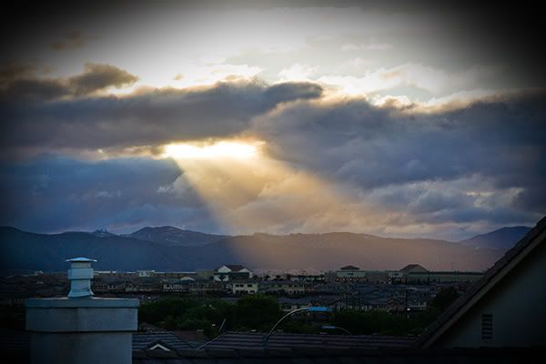 IMAGE: http://i145.photobucket.com/albums/r233/asolie/sunsets/GodsWindow.jpg