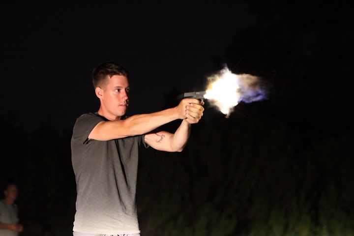 IMAGE: http://i145.photobucket.com/albums/r236/TitusvileSurfer/Shooting_13.jpg