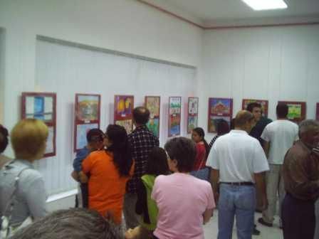 http://i145.photobucket.com/albums/r226/dzlatic/galunutra22.jpg