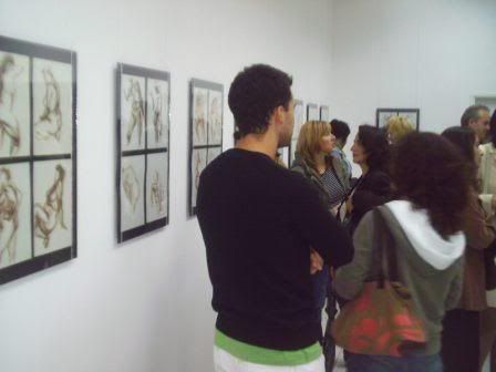 http://i145.photobucket.com/albums/r226/dzlatic/izlozba081.jpg