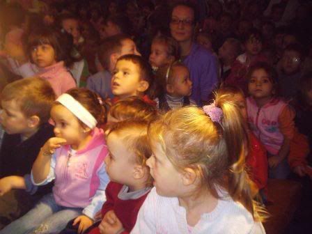 http://i145.photobucket.com/albums/r226/dzlatic/klinci2.jpg