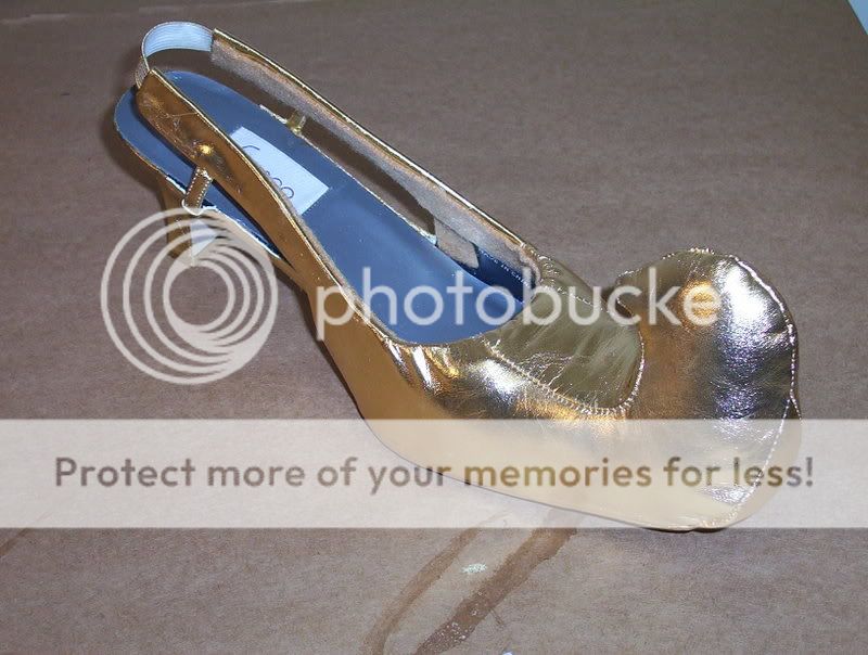 famous footwear genie sandal