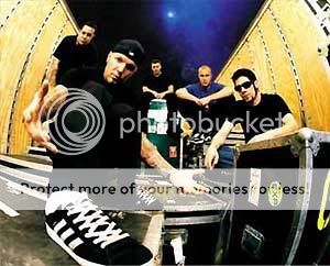 http://i145.photobucket.com/albums/r230/Bionoise_photos/limp_bizkit_.jpg